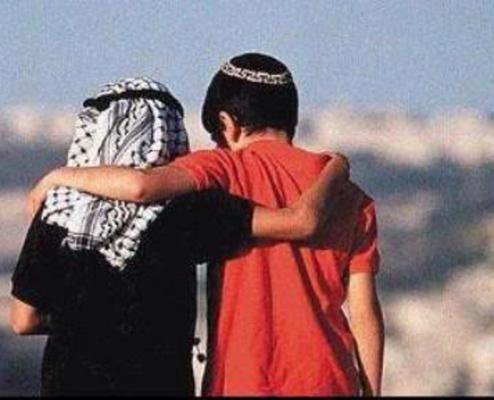 Staged-photo-of-Israeli-boy-and-a-Palestinian-boy